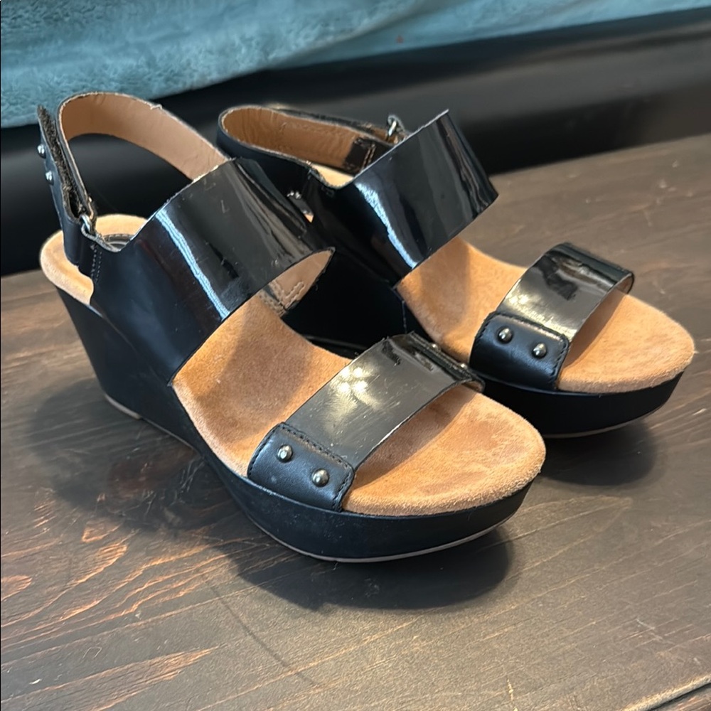 Clarks Black and Tan Wedge Sandals with Comfort Design